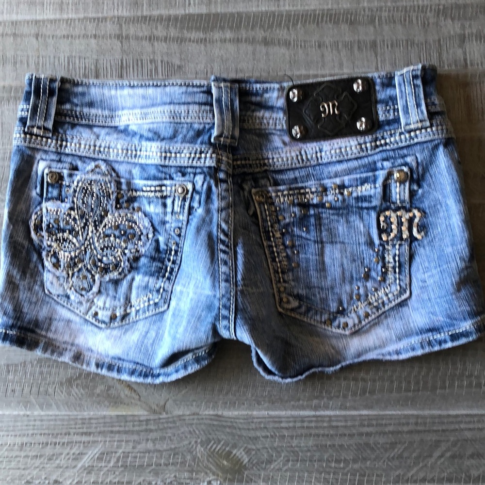 Miss Me Jean shorts size 29
